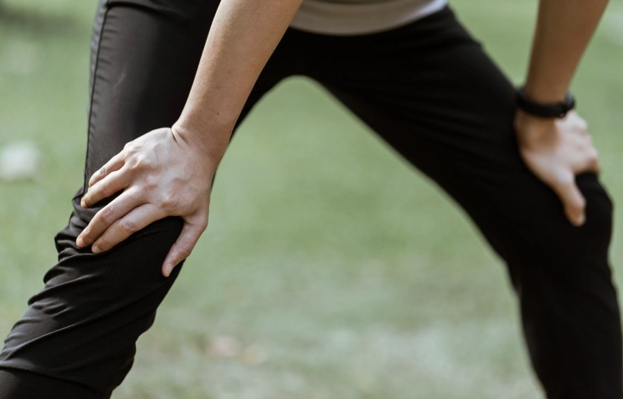 上下樓梯膝蓋疼痛... 骨質疏鬆?還是關節退化?醫師教你別走治療冤枉路 212 上下樓梯膝蓋疼痛... 骨質疏鬆?還是關節退化?醫師教你別走治療冤枉路 211