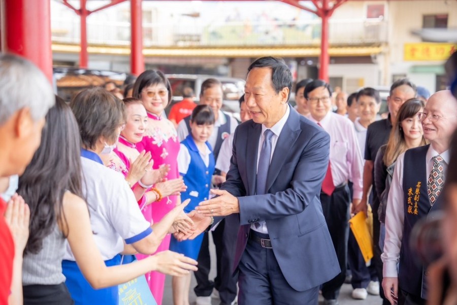 與藍白別苗頭 郭台銘:經濟建設比政治改革更重要 224 與藍白別苗頭 郭台銘:經濟建設比政治改革更重要 223