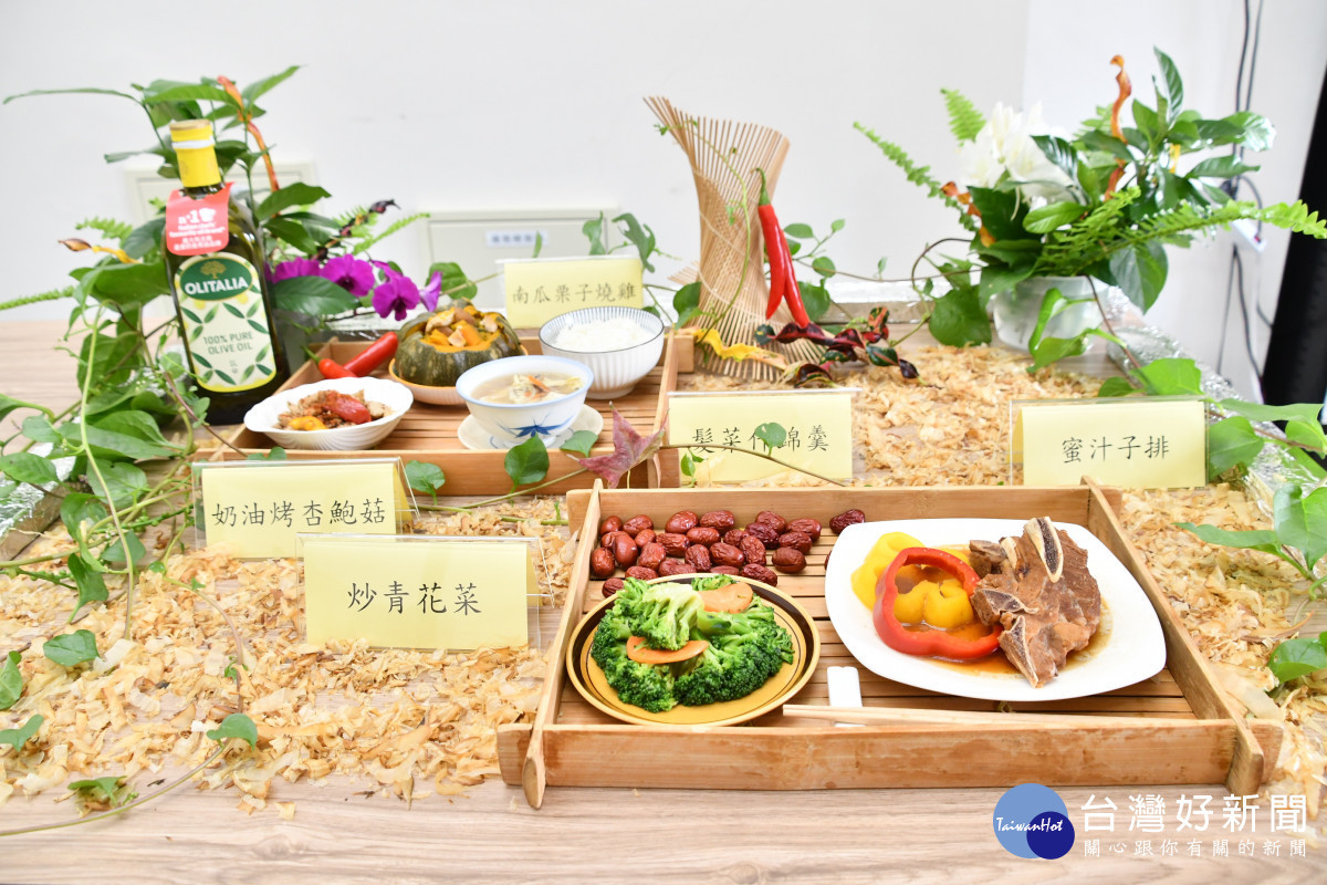 二林國小營養午餐。圖/記者鄧富珍翻攝