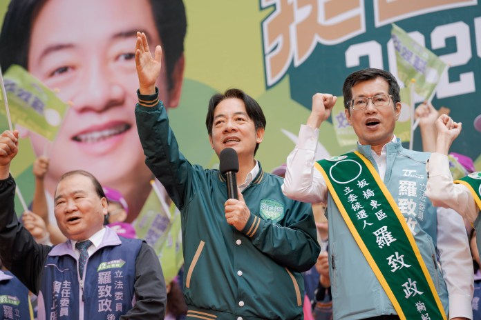 總統大選/賴清德接連出席推薦吳崢、羅致政 大談國會過半重要性 57 LKL09131 0 | 政治 政治 記者爆料網