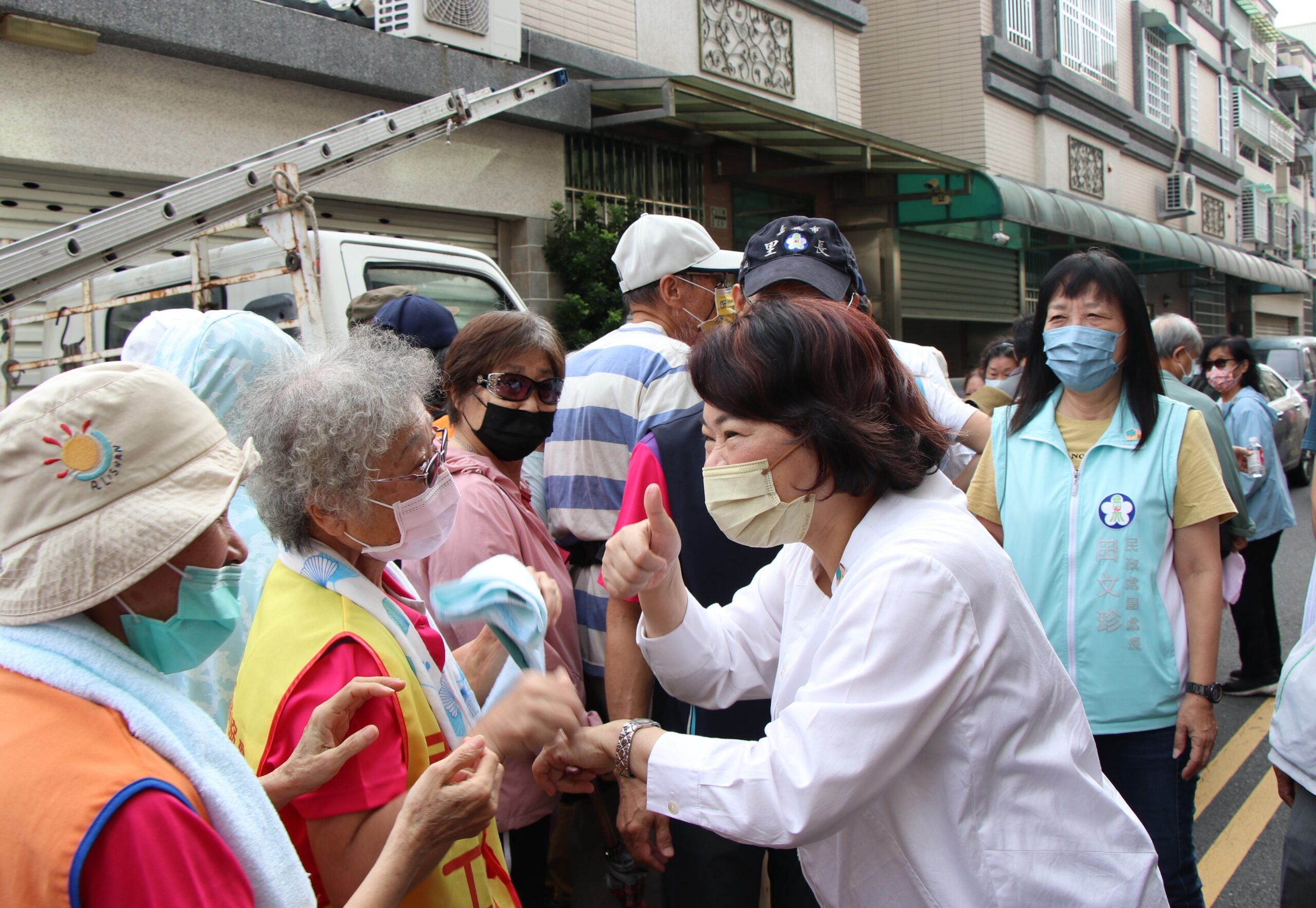 嘉義市草地尾社區慶重陽 健行活動兼具健康與文化 嘉義市草地尾社區慶重陽 健行活動兼具健康與文化