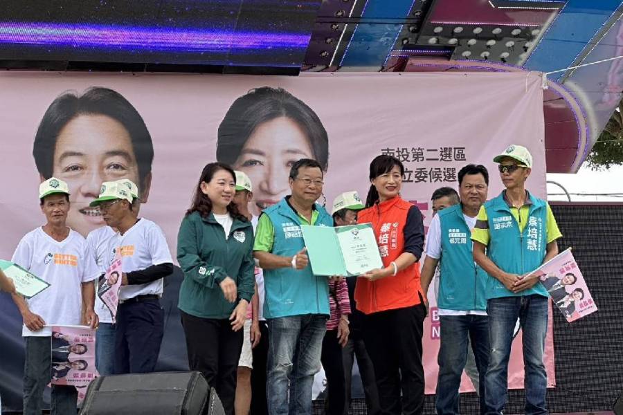 蔡培慧競總成立民眾冷感? 游顥:只能靠抹黑搶救崩盤民調 216 蔡培慧競總成立民眾冷感? 游顥:只能靠抹黑搶救崩盤民調 215