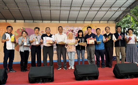 中市青農行銷展售草悟道登場 滿足民眾購買優質農產需求