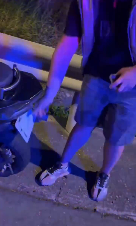 (警察好派片)查獲口罩遮車牌 警員當場高分貝怒斥 53 | 社會 社會 記者爆料網