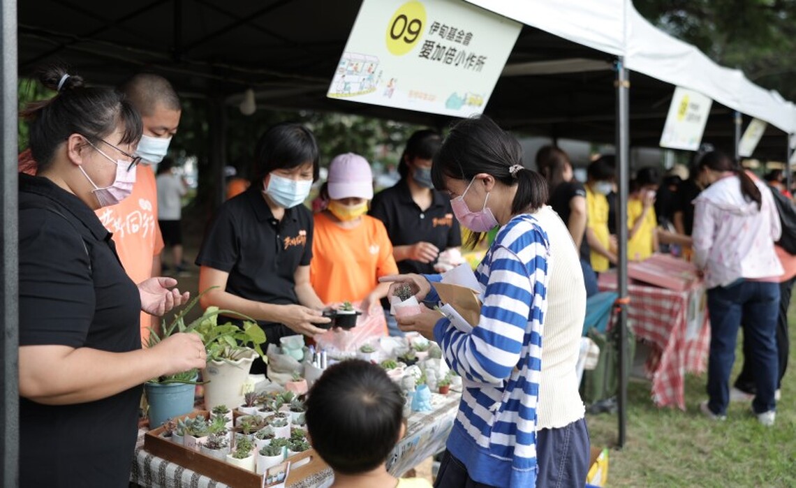伊甸視障女孩　拈花惹草展現生命力