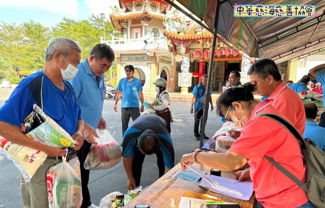 中華慈海慈善愛心列車 回饋溪洲