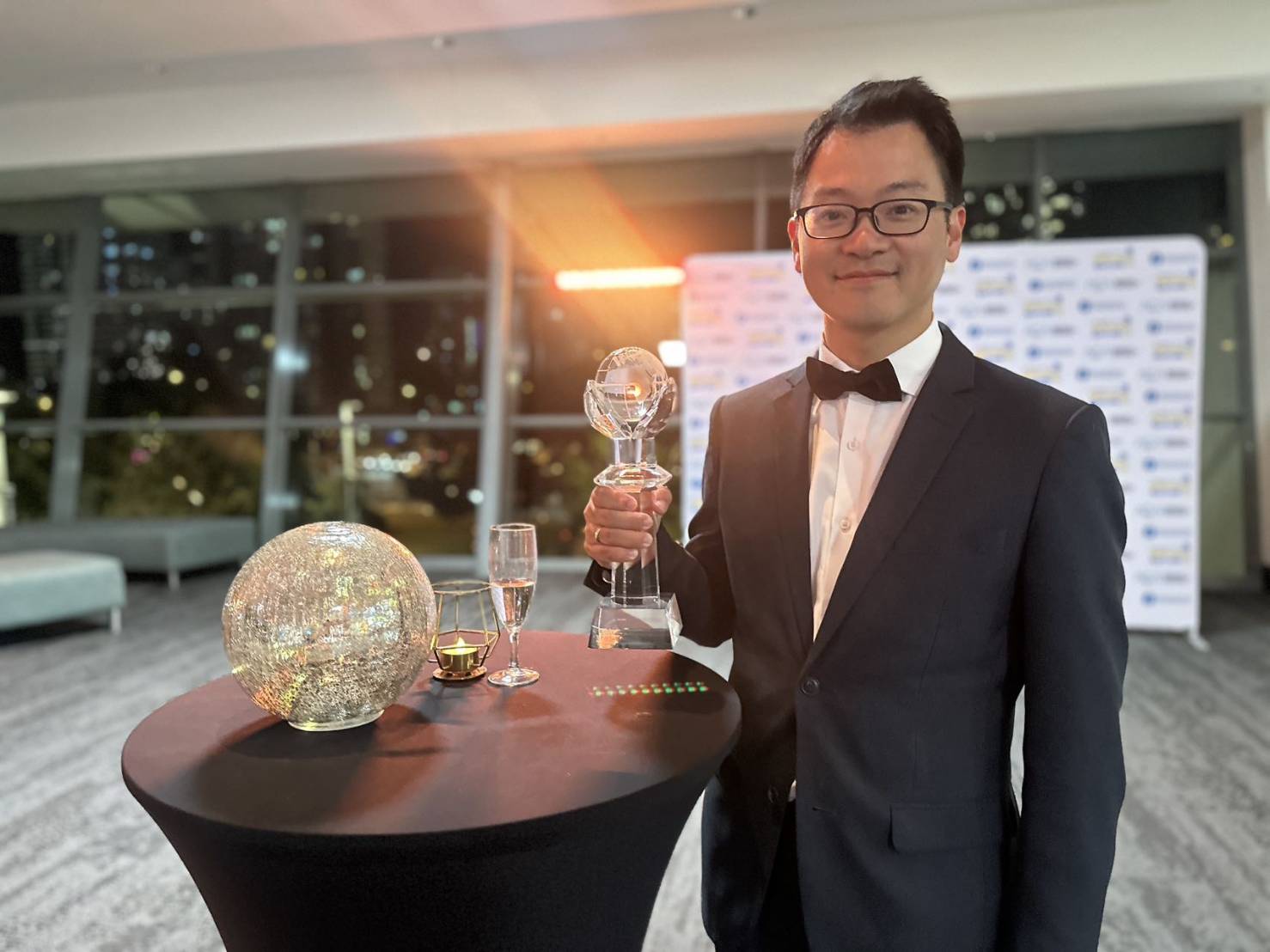 香港執業脊醫協會主席朱君璞醫生獲得了"David Chapman-Smith Award"。(圖/業者提供)