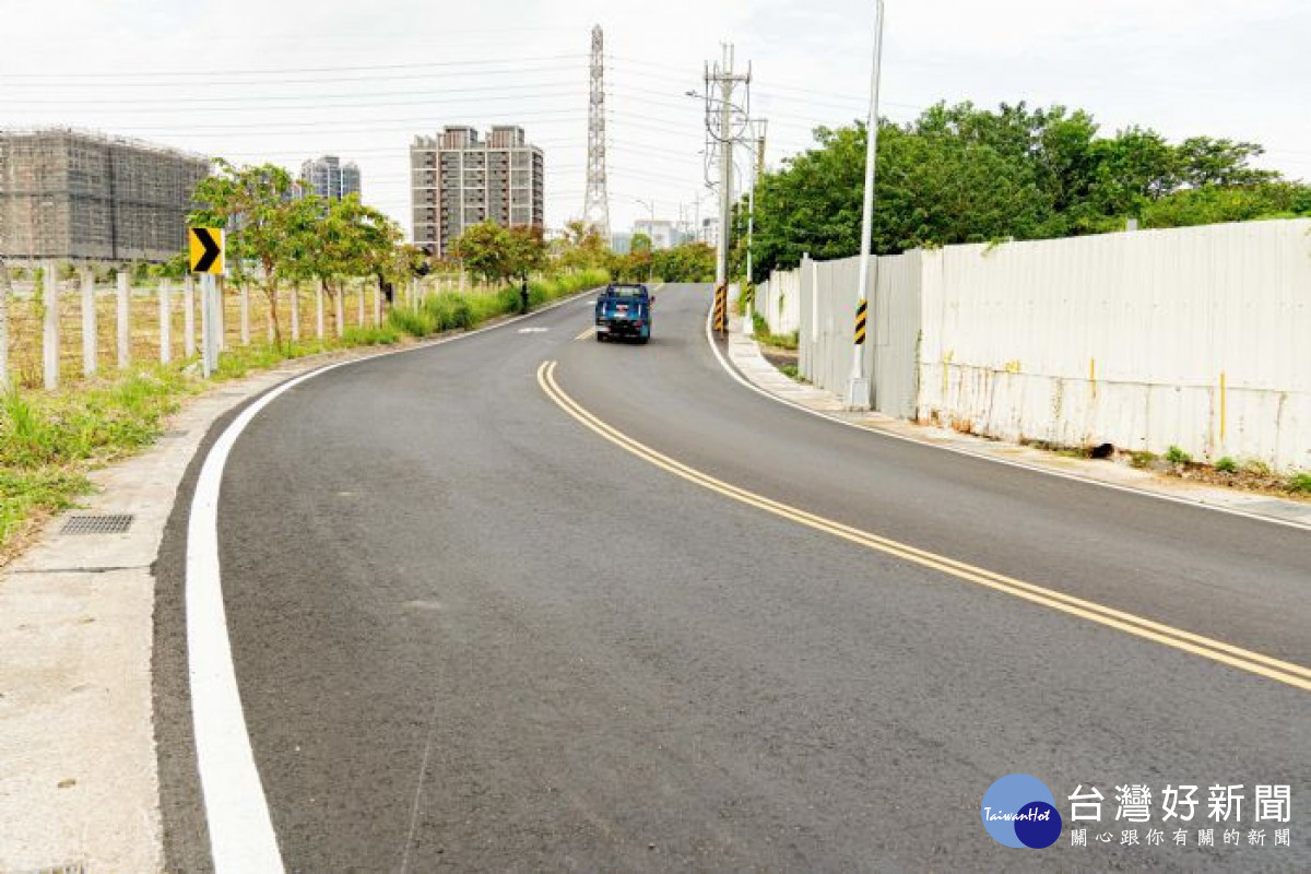 「龜山區南林路(林口工十二聯外)道路拓寬工程」竣工。