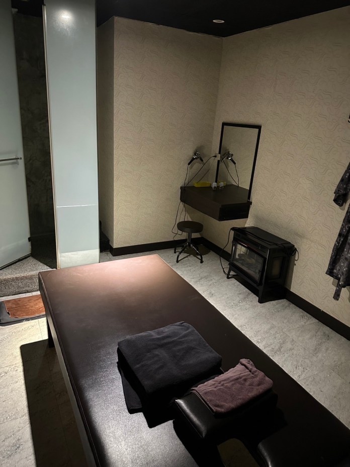 尋芳客主動引路 助喬裝警破獲暗藏春色養生館 66 E26E0AA9 502E 4FD1 B5E4 DE7FBA1D8D00 | 社會 社會 記者爆料網