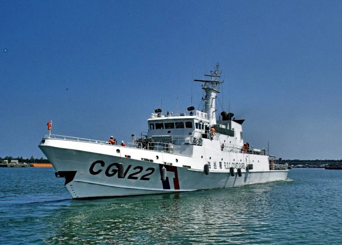 (有片)「南投艦」基隆港停泊不慎撞碼頭 海巡署艦隊分署將賠償修復 71 | 社會 社會 記者爆料網