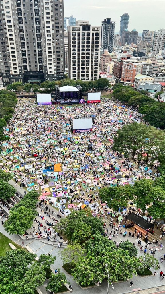 2023臺中爵士音樂節開演前市民廣場已聚集滿滿人潮 | 藝文娛樂 藝文娛樂 記者爆料網