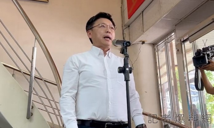 致歉出軌中國女子 立委趙天麟宣布退選立委 57 A3 1 | 政治 政治 記者爆料網