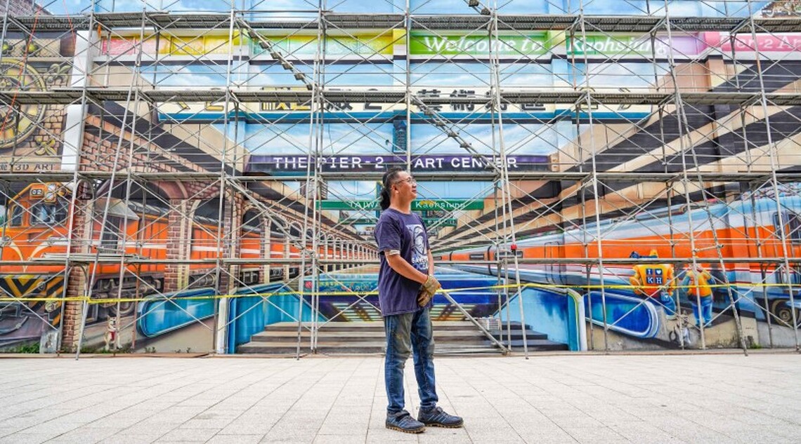 駁二3D壁畫地標翻新,藝術家蘇家賢現場創作