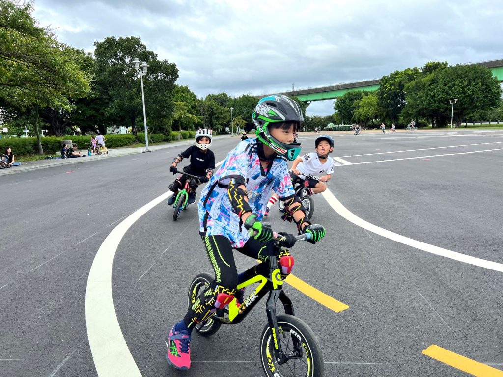 二重多功能兒童練習場開放使用滑步車體驗。(圖/新北市政府提供)