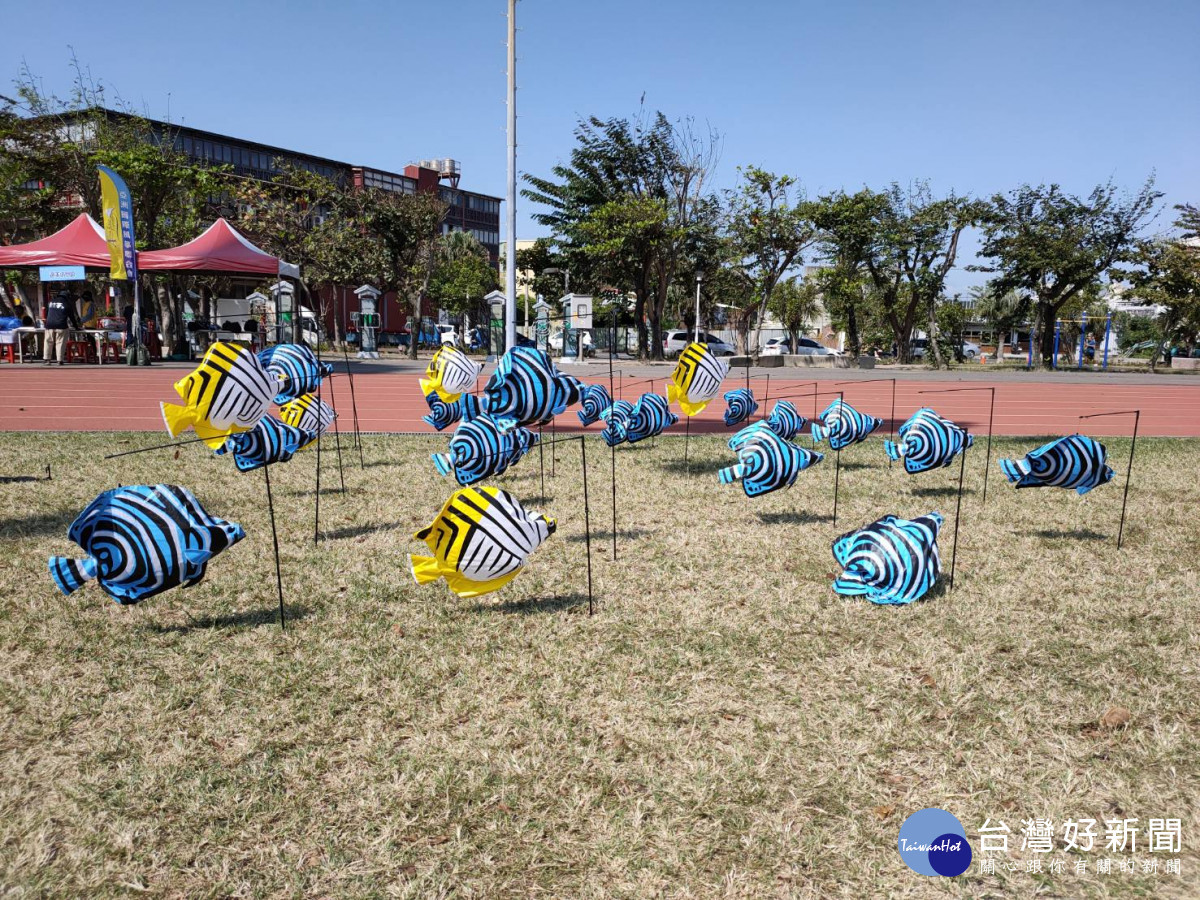 鹿港風箏節今年吹起「海洋風」,11/5在震力體育場歡樂登場。圖/記者鄧富珍攝