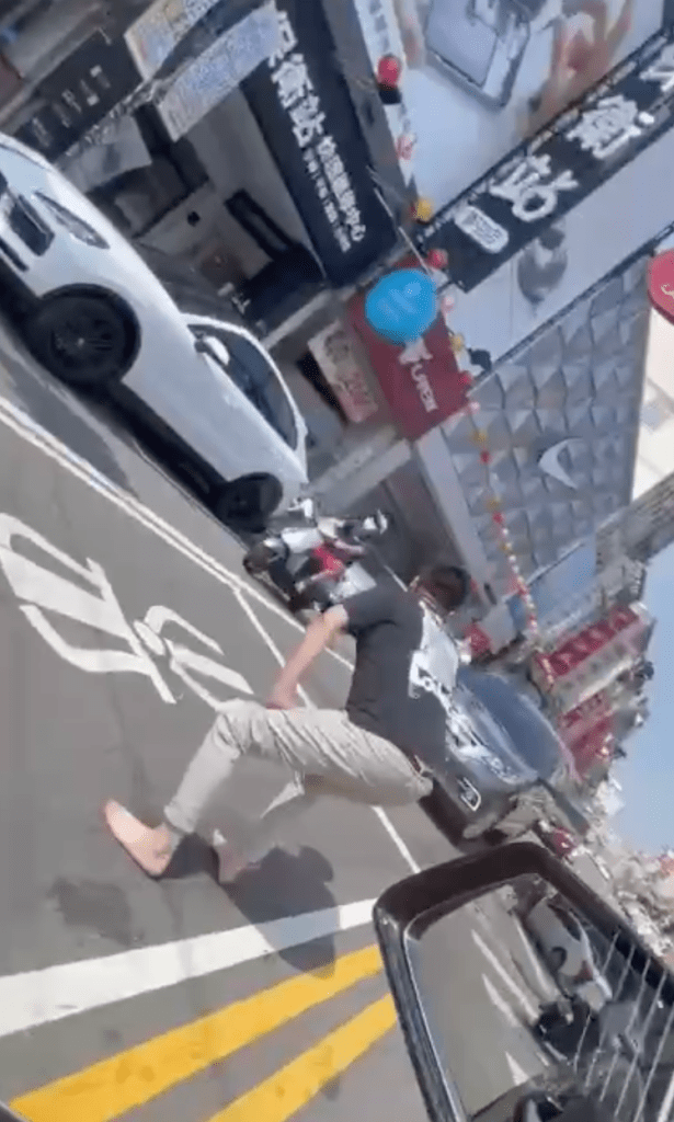 (獨家)南投市民代表候選人 吸毒頭殼壞了?鬧大街還襲警 66 2023 10 25 17.03.11 | 社會 社會 記者爆料網