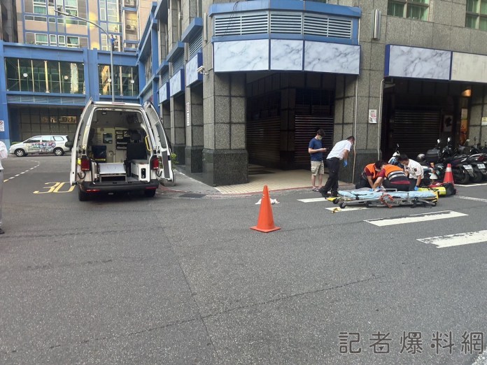 女子疑與家人爭吵 與狗狗墜樓不治 59 1 50 | 社會 社會 記者爆料網
