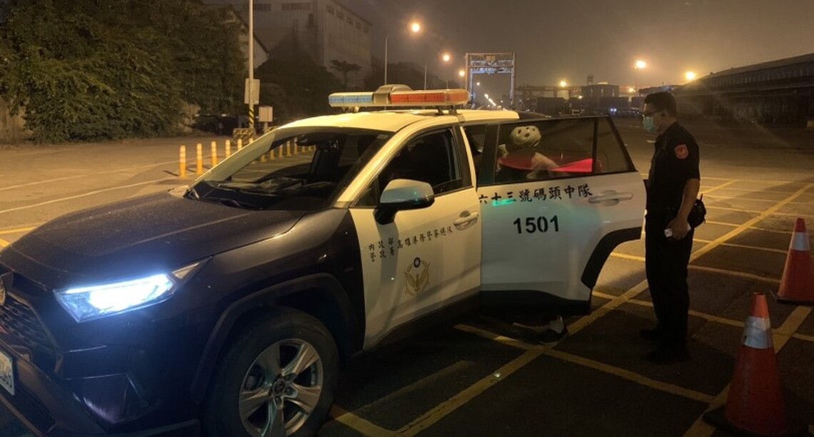 獨居老人迷途誤闖港區 暖心高港警助返家
