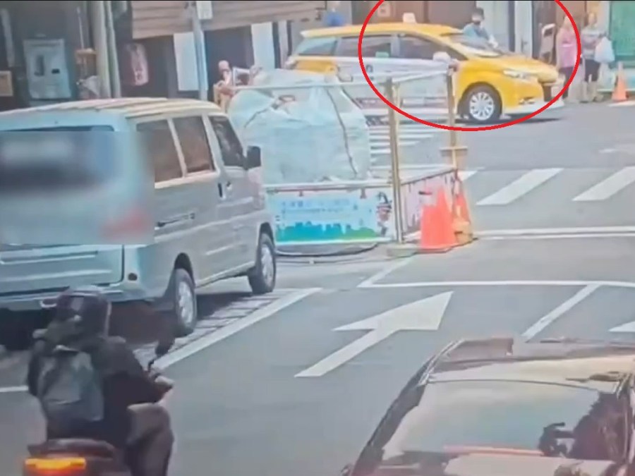 不禮讓行人又涉爆粗口 小黃司機連連觸法遭罰 190 cnews204231025a07
