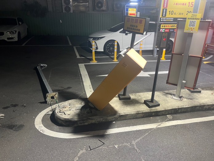 這款小黃真「嗯湯」 停車場酒駕亂撞毀4車 68 113 3 | 社會 社會 記者爆料網