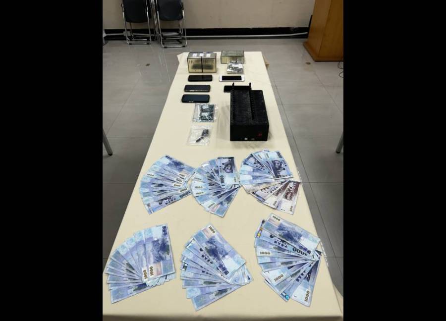 破騙個資盜刷案溯源再逮3人 查扣簡訊群發神器貓池 172 cnews204231026a10