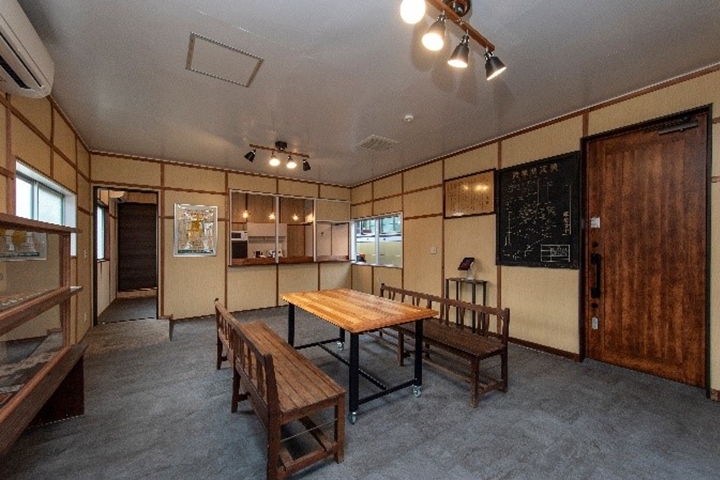 車站、巴士讓你住1晚！靜岡話題旅宿BUSTAY將登場