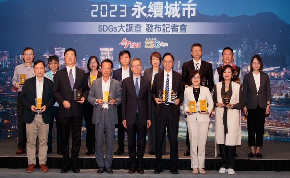 六都第一! 盧秀燕市長獲「最佳首長信任獎」 台中獲「社會力特別傑出獎」