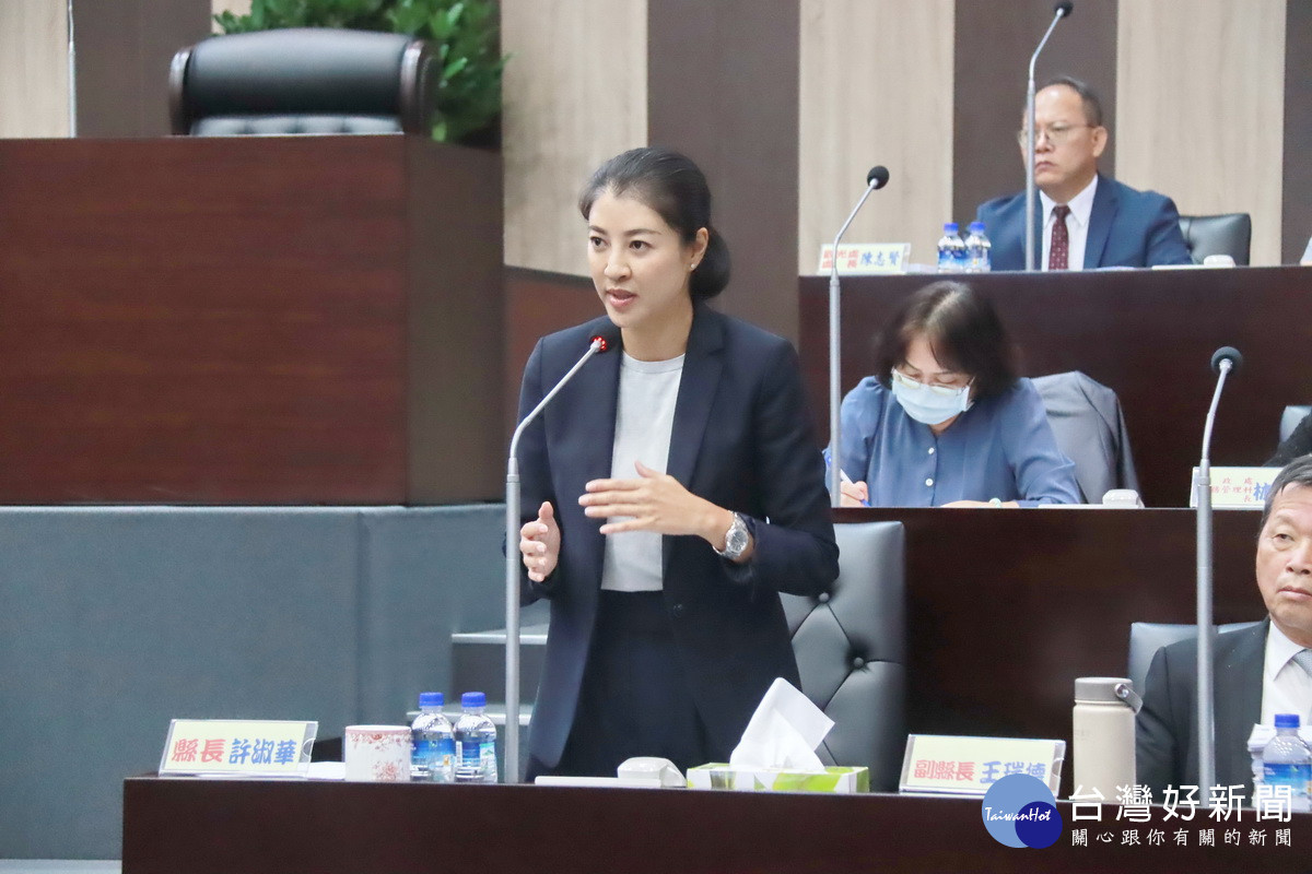 許縣長強調公私併進處理。(記者扶小萍攝)