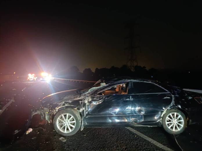 (有片)國道死亡車禍!疑未繫安全帶自撞護欄拋飛出車外 遭後車輾壓慘死 63 | 社會 社會 記者爆料網