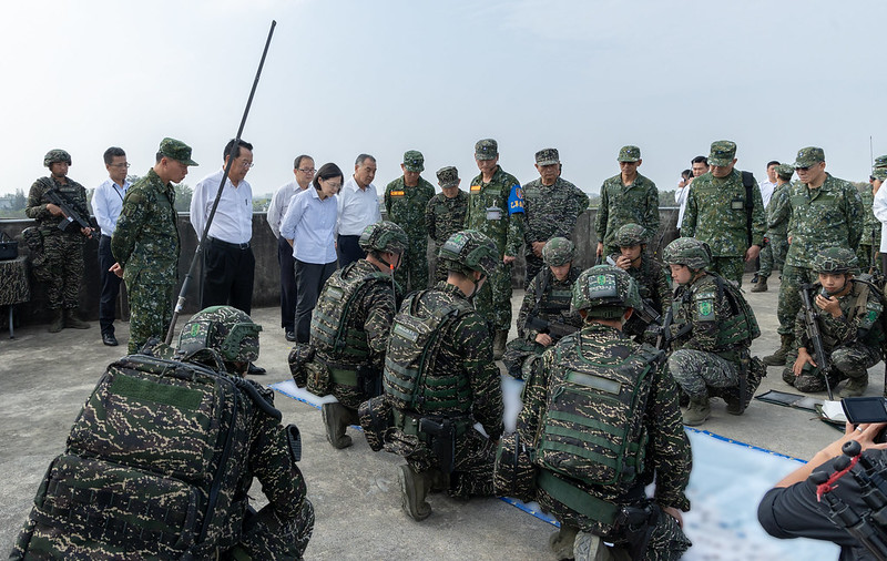總統:強化國軍實戰化訓練 提升兵種協同作戰能力 確保每次演練發揮最大效益