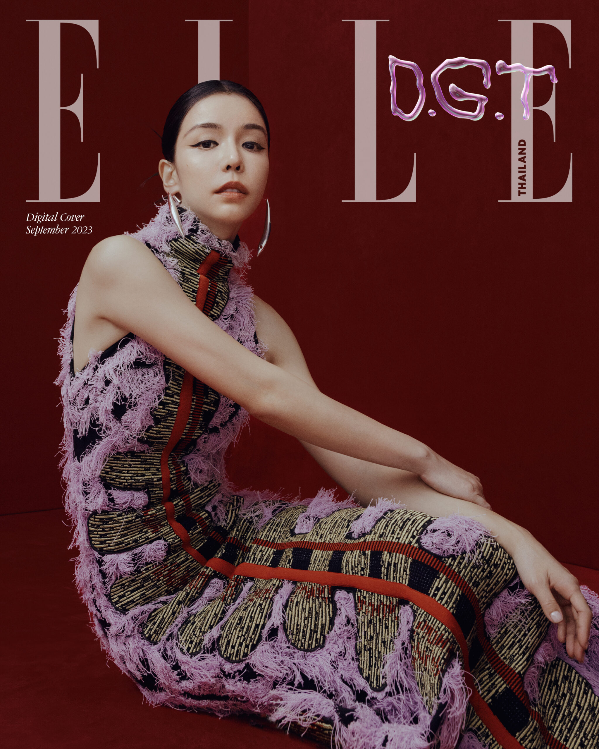 李毓芬登上泰國ELLE電子刊雜誌封面 展現優雅強悍的時尚魅力 以自身推動女性突破自我