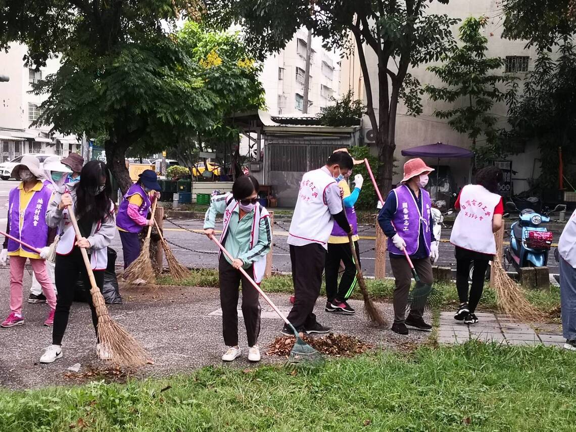 漾新聞|台電鳳山區處偕同社區舉辦「清除孑孓行動日」打擊登革熱守護家園