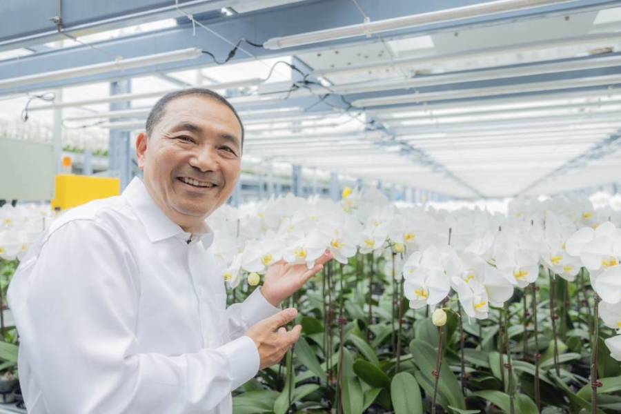 參訪農業護國神山 侯友宜承諾:投注資源讓台灣蘭花在世界發光 228 侯友宜28日下午,前往位於台南後壁的「台灣蘭花生技科技園區」