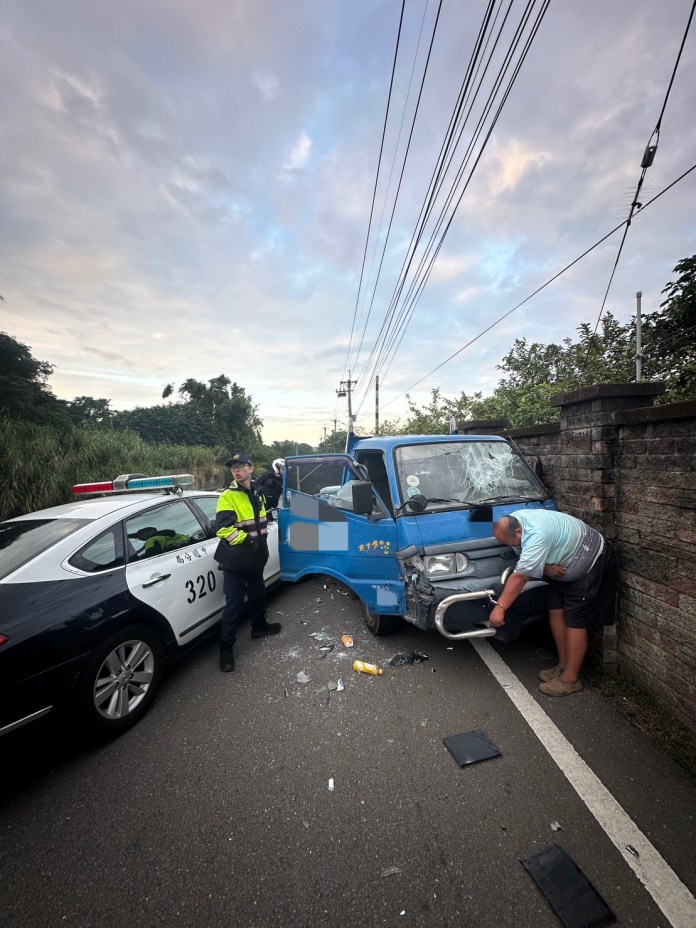 (衝撞警車片)中壢分局員警發現遭竊貨車追捕 竊嫌驅車衝撞兩警手部受傷 71 | 社會 社會 記者爆料網
