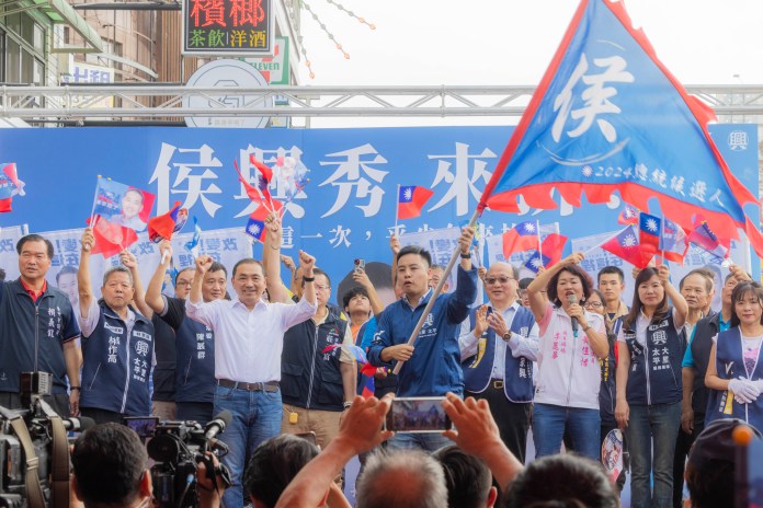 明年以總統身分參加黃埔百年校慶 侯友宜:當選讓行憲紀念日全國放假 61 S 10223662 | 政治 政治 記者爆料網