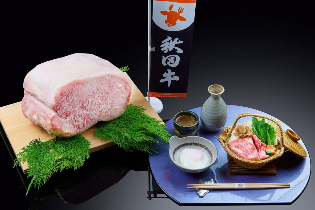 _HAYASE日本料理「秋田縣美食祭」使用日本秋田A5等級的黑毛和牛,肉質油脂豐富帶點米香,另外還有「秋田牛壽喜燒」和以秋田牛為主的鐵板燒料理供饕客選擇