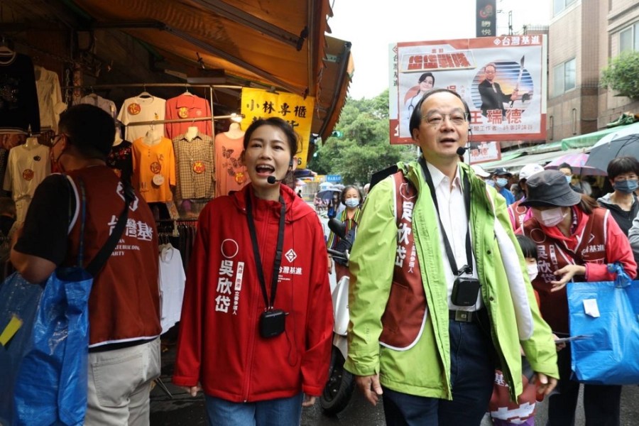 繼苦苓後又一名嘴陪同吳欣岱掃街拜票 王瑞德:力挺台灣主體性 240 繼苦苓後又一名嘴陪同吳欣岱掃街拜票 王瑞德:力挺台灣主體性 239