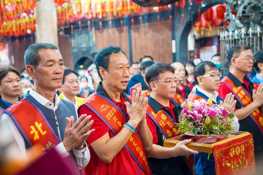 【有影】向媽祖祈求兩岸和平「指出明路」 郭台銘:台灣不要再有政黨惡鬥 226 【有影】向媽祖祈求兩岸和平「指出明路」 郭台銘:台灣不要再有政黨惡鬥 225