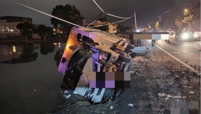 影/三星鄉資源回收車自撞電桿墜田駕駛死亡 2名隨車隊員送醫 61 E0F79EEF 0E40 4309 9FC0 4713C883683B | 社會 社會 記者爆料網
