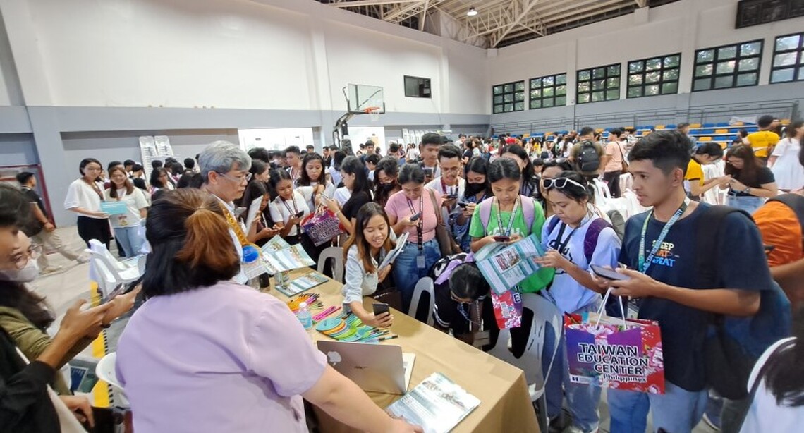 臺校首進馬尼拉校園 中山大學辦高教展