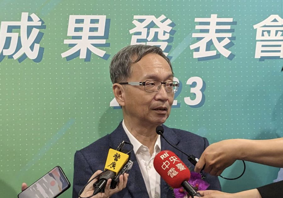 明年健保總額「拖一個月還定不了案」 薛瑞元坦承卡在一點 245