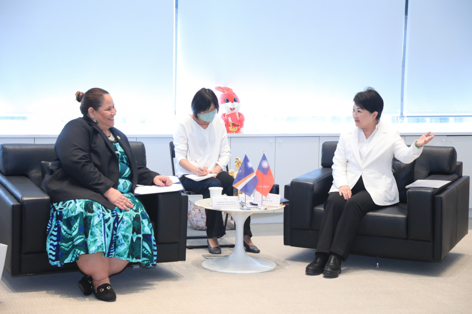 馬紹爾群島共和國卡蒂爾大使蒞府拜會盧市長盼強化雙邊關係