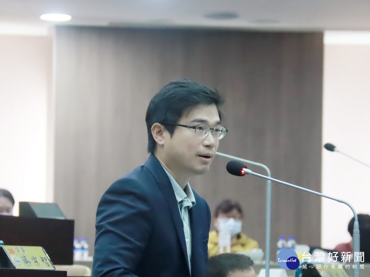林儒暘議員強調中興要改變。(記者扶小萍攝)
