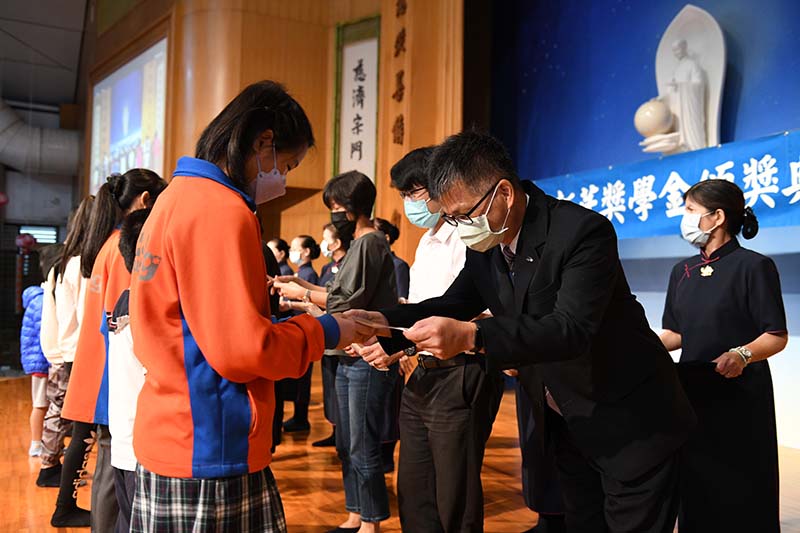 宜蘭慈濟10月28日舉辦2023年新芽獎學金頒獎典禮，5百多位學生獲獎。(圖為慈濟基金會提供)