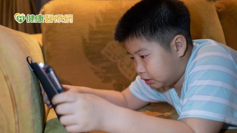 孩童高度近視恐是眾多眼疾之源! 醫籲「343原則」護眼