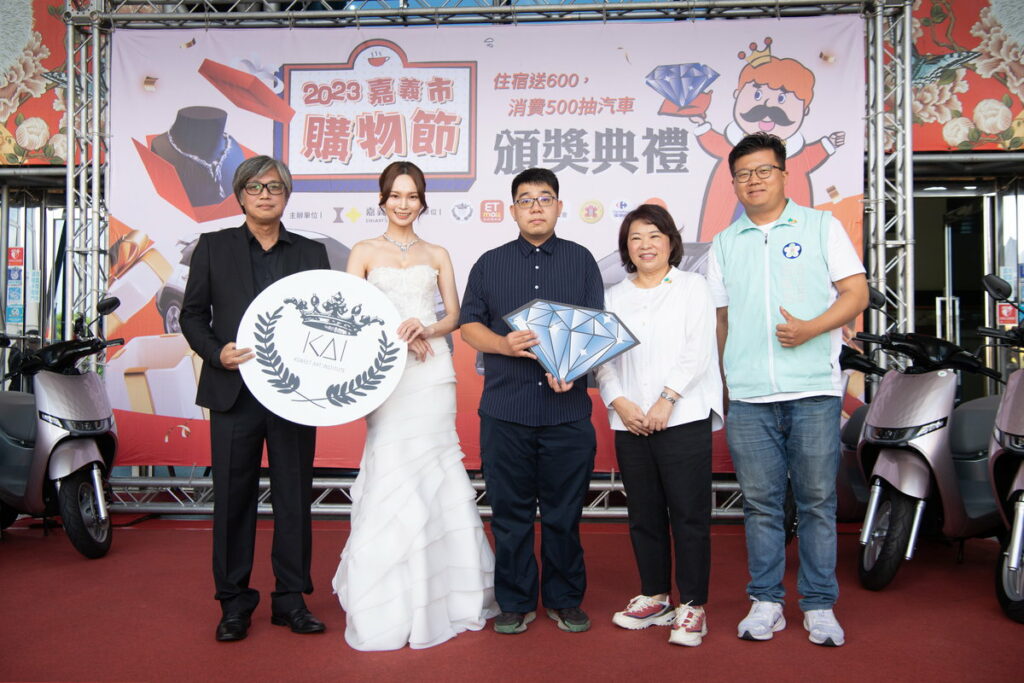 鑽石套鍊幸運兒許先生