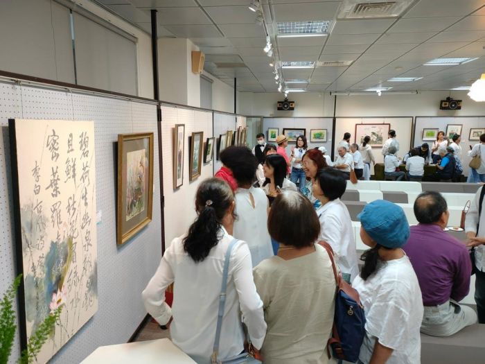 「蓮荷貞藏 劉秀貞師生展」 共享校園中的蓮荷盛會