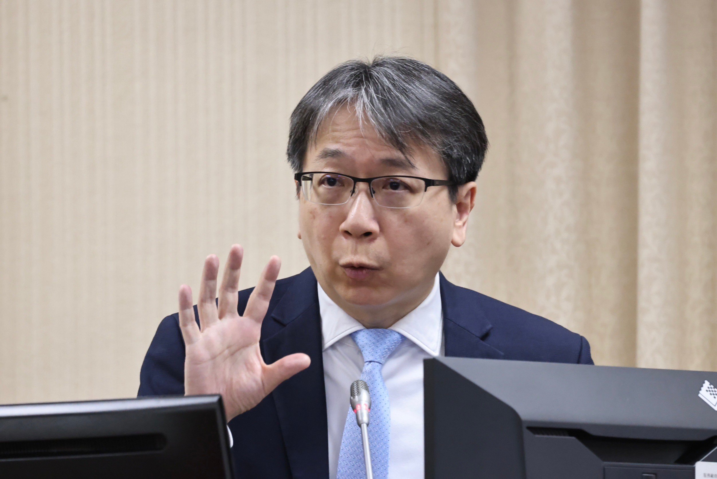 國安局長蔡明彥指出，中共頻繁運用「創造先例、形成常態」就是測試我底線。資料照片