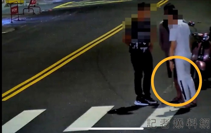影/還錢來?! 遭追討萬元修車費 男竟持柴刀揮舞 債主驚嚇報警 82 515A92F6 D1BC 4059 9D0A 775D6508C29A | 社會 社會 記者爆料網