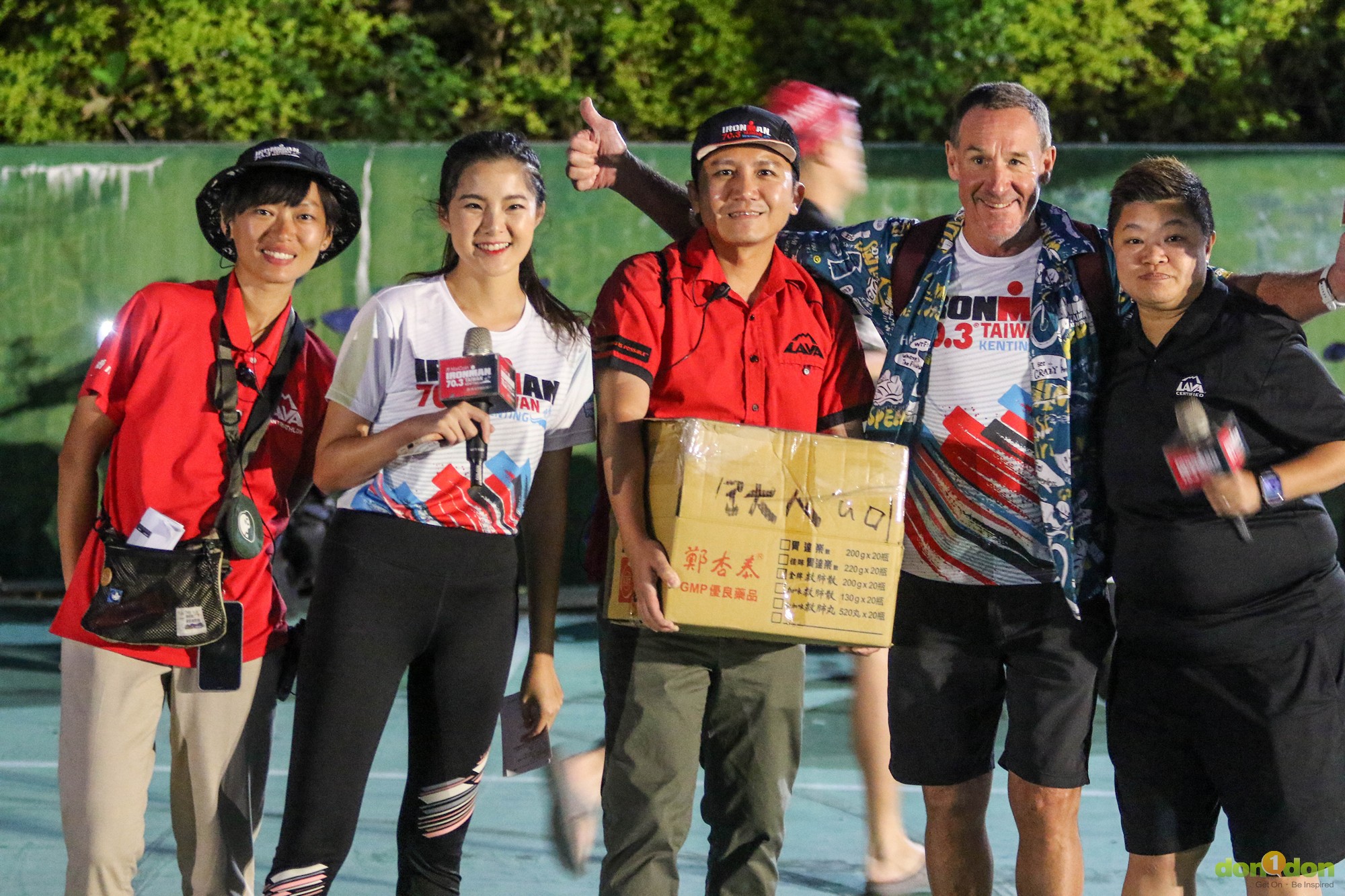 IRONMAN Taiwan 御用主持人 WHIT RAYMOND(右2),暌違多年再次回到墾丁!